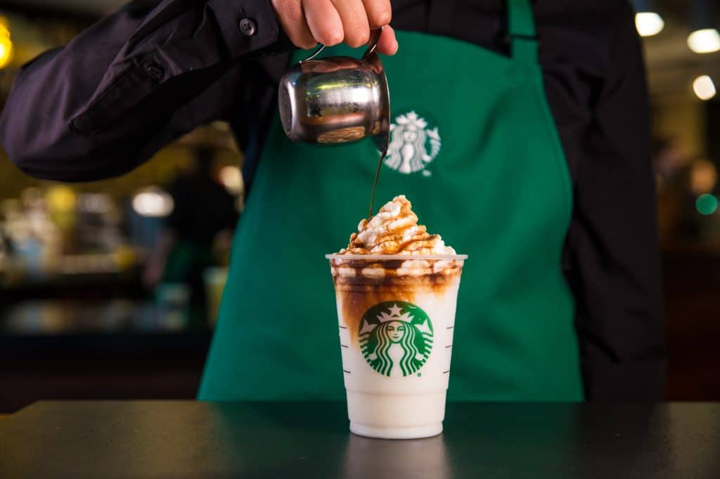 Cum a reusit Starbucks sa devina cel mai popular lant de cafenele din lume, folosind un stil de design unic si inovator